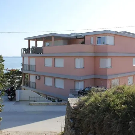 Apartman With A Parking Space - 7590