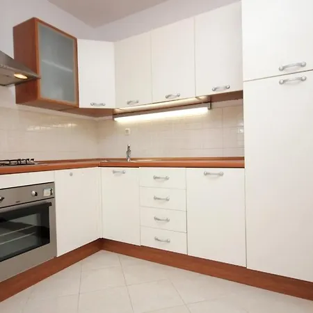 With A Parking Space - 7590 *