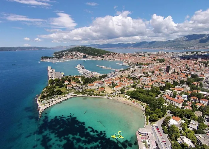 Apartman With A Parking Space - 7590 Split