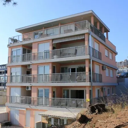 With A Parking Space - 7590 スプリト